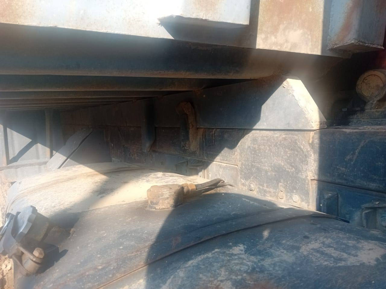 السلام عليكم 
للبيع بدي ابو العلم كامل دبل شاصي ونج جديد بي شويه اخياسات مكانه واسط نعمانيه للاستفسار اتصل
‎***********
