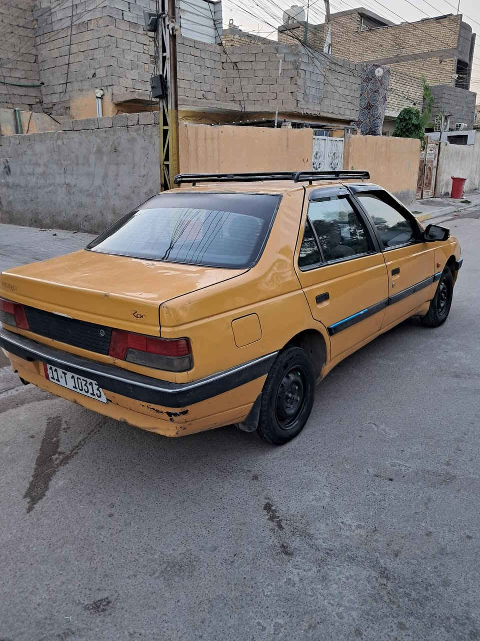 للبيع بيجو روى موديل ٢٠٠٨ داخله هزه مصفره هيهة وغرامات رقم نكليزي سنويه جديده مكينه وكير فور اكس ياباني وعقل وضفيره وكسل كارينه محور ماكو ونه سرعة مفتوحة تبريد شغال ثلج صدر امامي وخلفي جديد كهربايات كل شغال سياره بلاديه لاضربه ولا صبغ شواصي نضاف شراي يخابر ***********شرط التحويل مكاني بغداد
