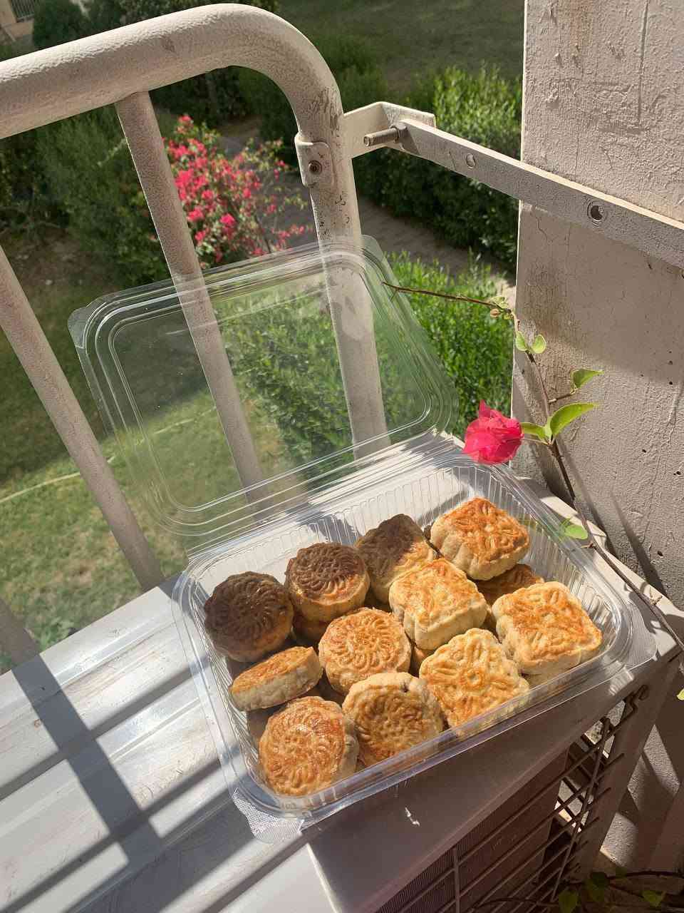 جُمعة مباركة حبايب ✨
كليجة هشة ولذيذة نوفرها بعمبر 🤎
بكل الحشوات 
تمر .. جوز .. مبروش.. سمسم.. حلقوم 
متوفر توصيل داخل بسماية 
شوفولي الصور🧡


**إذا كنت صاحب هذا الإعلان وتريد حذفه لأي سبب، رجاءا أرسل رسالة إلى الدعم الفني**