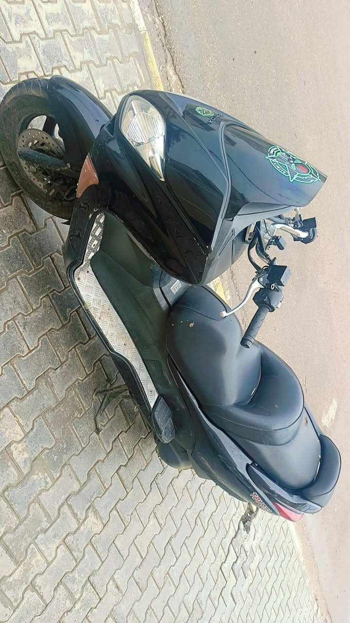 فورزه 0:8محرك مكفول كير شغال السعر 1100وبيهه مجال  ***********
