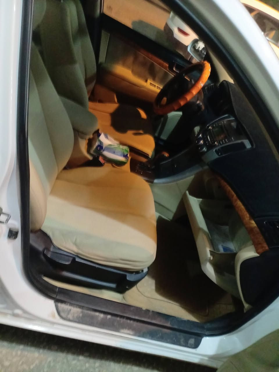 سوناتا 2010 خليجي رقم دولي بابل مكفوله عدا ال جاملغ الموضح بالصوره وجوه الباب شخط هم موضح بالسونار السياره حلوه كلش محرك 2000 السعر 123 وبيها مجال حگ الجيه الأتصال ***********
