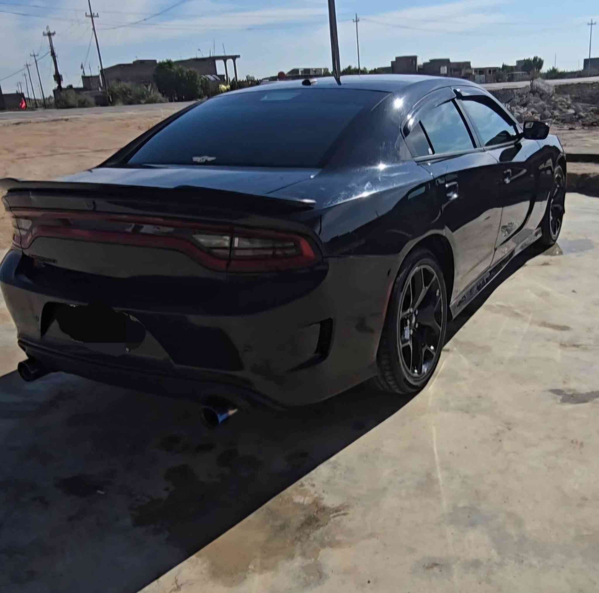 السلام عليكم جارجر للبيع رقم بغداد نكليزي موديل 2018 معلايه 20 مكينه 3 و600 سونار موجود سياره جاهزه مابيه مابيه نقص توني مسويله ادامه تخم تاير گير حداديه تبريد كلها جديد مكانها السماوه السعر 185 وبيها مجال رقمي***********
