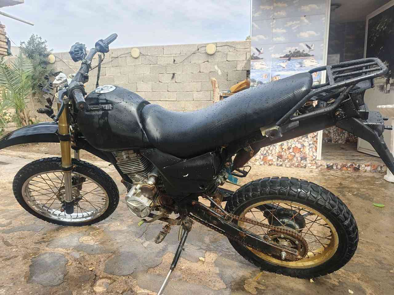 السلام عليكم قفاز نوع جوهر للبيع او مراوس شعندك نزل  موديل 2016 اوراق كامله  بيها مكينه مال ستوته وخيط بخار هستوه بادي بيها دراجه خير من الله دبلات شغلا وفول كلشي ماعوزها ماطور نضيف السعر 500 وبي مجال لشراي  مكاني كوت حي الحكيم للستفسار ***********
