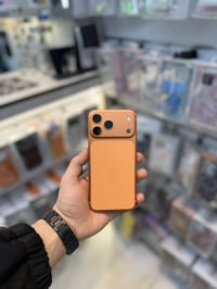 آيفون ١٧ برو ماكس • ٢٥٦ • بطارية ١٠٠٪