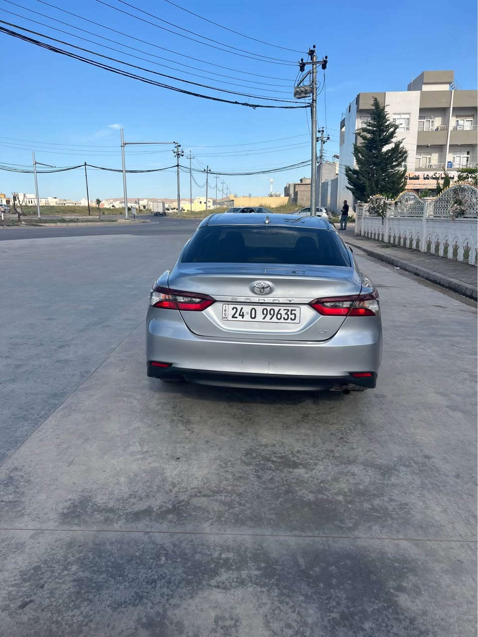 كامري 2023 امريكي موصفات LE يه 
سياره 2دركهه و 1 جاملوخ سبخ بي داخلي
سينك و بشت كبس ارباك شرط
كير و مكينه شه رت 42 ريفه جويه
سياره دبل بي بس نوكه شيفه كريه
هه يكل وي كلك باقش بي مصرف
سعر 154$ و مجال 
واتساب *********** زاخو, دهوك
