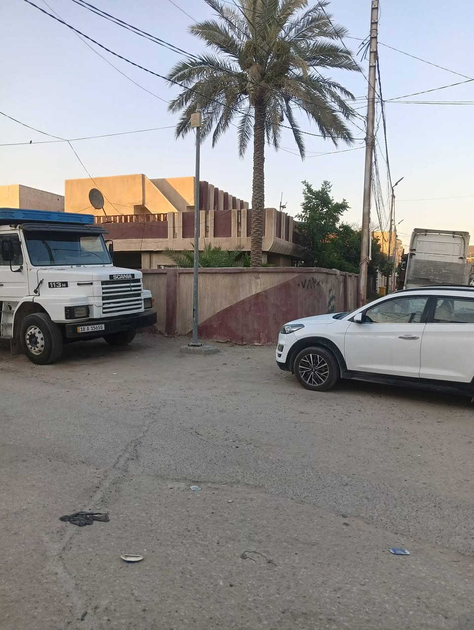 فرصه استثماريه ،،،،،،،،

بيت طابو صرف للبيع ،،،،،،،،

المساحة / 554 متر ........

الموقع / الجمعيه..الشارع خلف اعدادية الجهاد للبنين ..مجاور مكتبة الخضراء

البيت طابقين ..ركن على شارعين ..شوارع عريضه

الموقع تجاري ..موقع مميز جدا يصلح ان يكون مول او محمع طبي او مركز تجاري او اي مشروع استثماري

للاستفسار اكثر / خاص ..او الاتصال بالرقام

***********
***********

او نتشرف بزيارتكم مكتبنا ( مكتب مدن للعقار )

الواقع في الاسكان شارع الطاقه مقابل متنزه الاسكان المركزي

