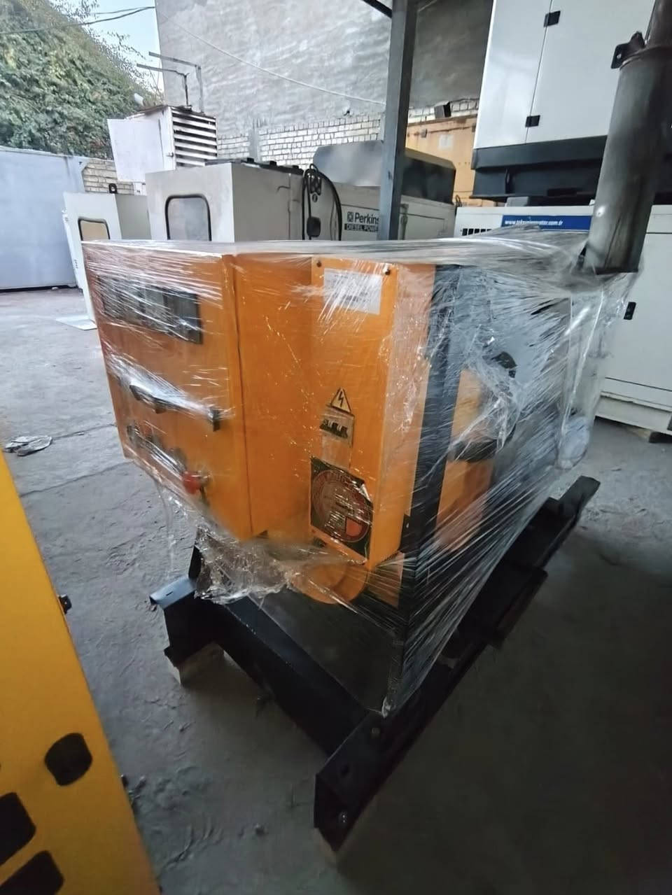 مولده 45KVA بيركنز شاصي رأس توليد لوري سومر …. للأستفسار على الرقم ☎️
0772 710 1886
