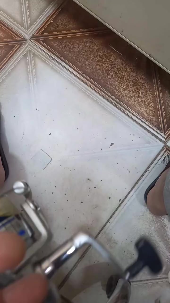 السلام عليكم
التفاصيل بالفيديو المكبنه كرافيت سلسه جدا من شركة دايوا انتاج الصين .... (باله) وليس صيني جديد السعر ٢٥ واصل


**إذا كنت صاحب هذا الإعلان وتريد حذفه لأي سبب، رجاءا أرسل رسالة إلى الدعم الفني**