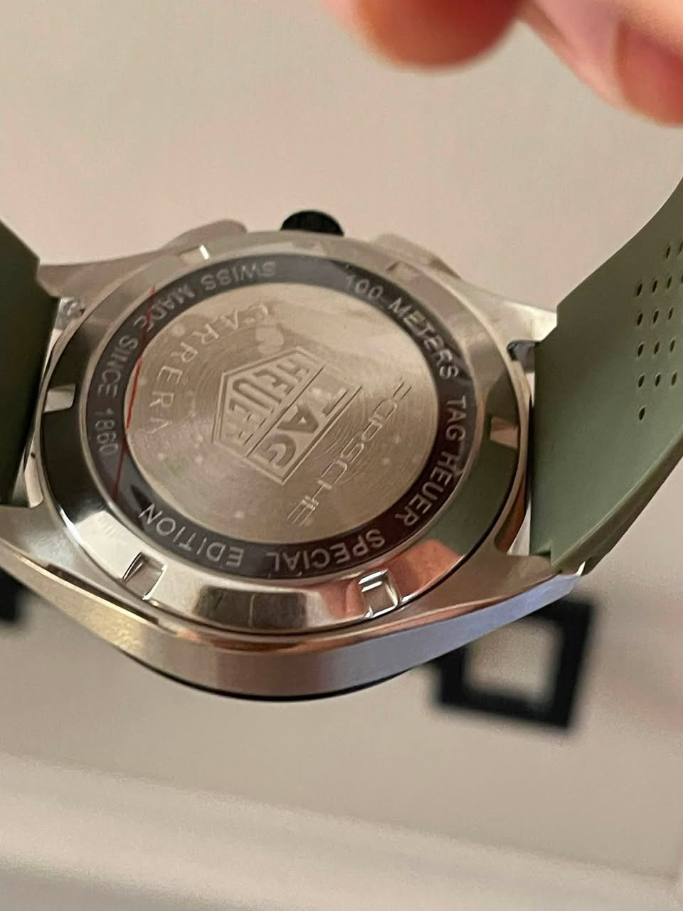 سلام عليكم ساعة ماركة TAG Heuer
بتصميم رياضي كجول و عسكري مميز 

ساعة حجم 44  محرك كرونو غراف 

ستوب بوج 

جامة ياقوت ضد خدوش

ساعة وكالة غير مستخدم دبل كوارتز ميل ماطور سنتر ثواني منفصل سناتر كله شغال وقت جدا دقيق 

عرض منفذ تاريخ ارقام اميال المنيوس مضي ليلي 

قفل فراشة اصلي سير ربر مريح بلادي قفل بلادي 

ساعة ما مستخدمة ابد سنل ستيل ب كامل ضد ماء 

وزن ثقيل كولتي جدا جدا عالي سوبر 

عنواني بغداد الدورة يوجد توصيل بغداد ولكل العراق 

***********
