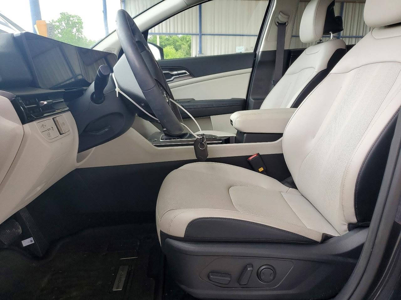� سيارات من أمريكا وكندا بأسعار أقل من السوق!
نوع السياره :2026 KIA SPORTAGE EX

محرك :2.5L 4
الحادث مثل موضح بل صور 
السعر يحدد داخل المزايده
تاريخ المزاد✅ 2026/7/9
مع مكتب الرافدين  للمزادات الأمريكية والكندية تكدر تشتري سيارتك مباشرة من أكبر المزادات العالمية بكل أمان.
🚗 نوفّر لك:
🔹 شراء مباشر من مزادات Copart و IAAI
🔹 تقرير Carfax لمعرفة تاريخ السيارة الحقيقي
🔹 نوفرلك شحن بحري إلى العقبة ومرسين و بصره ودبي
🔹 تخليص كمركي عبر منفذ طريبيل 
ومنافذ كردستان وبصره 
🔹 متابعة كاملة للسيارة من المزاد إلى 
أن تصل إليك كما موضح با صور 
🔹 شحن عبر شركات عالمية وتأمين 100٪ على السيارة
💰 وفر آلاف الدولارات واشتري سيارتك بنفسك من المزاد.
📍 العنوان:  بغداد  الغدير مجاور مطعم الجابر  
📩 راسلنا الآن على الخاص لنرسل لك السيارات المتوفرة حالياً في المزادات.
للاستفسار ع الأرقام التالية 
***********
***********
***********
