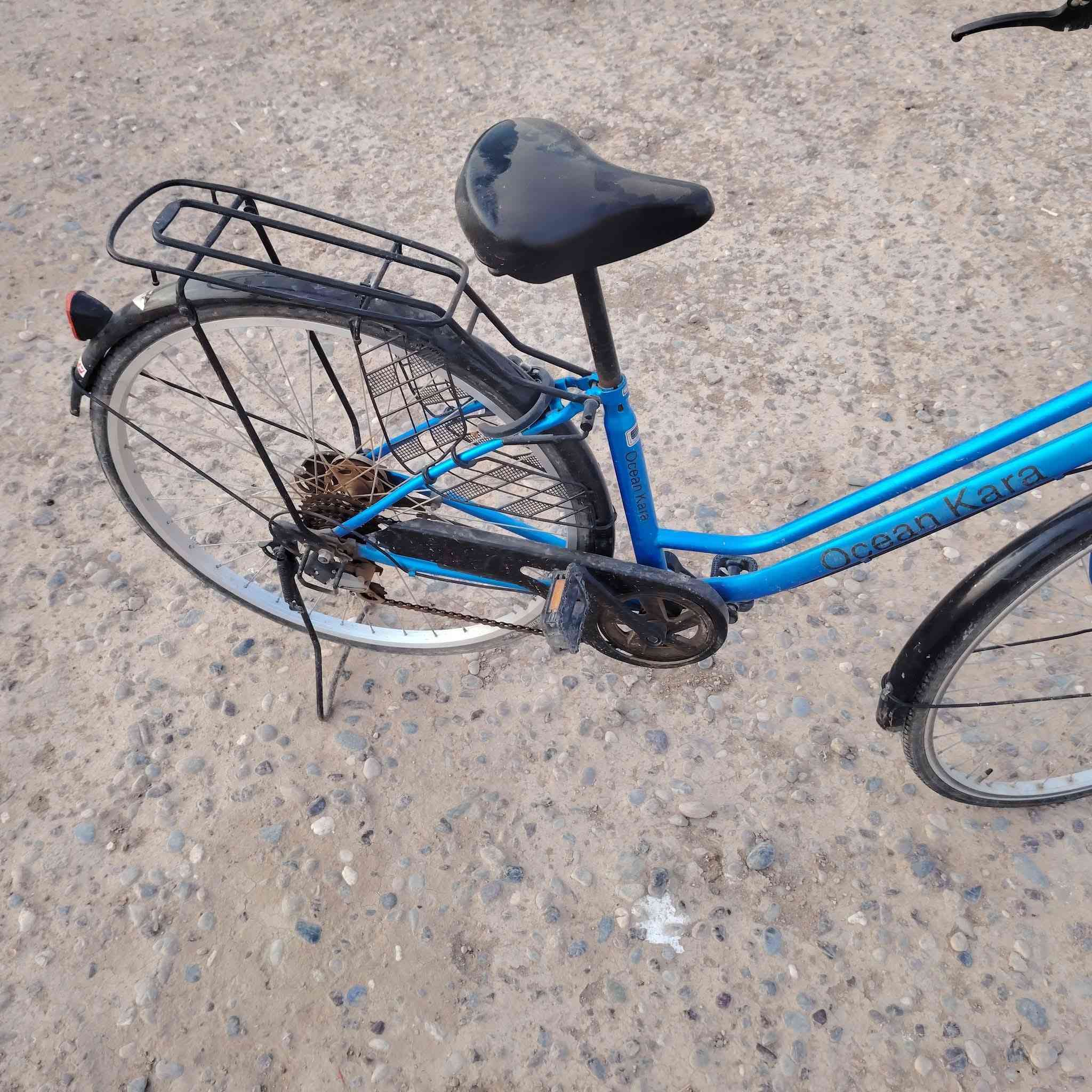 للبيع حجم 27
مستخدم شي  قليل 
للأتصال : ***********
