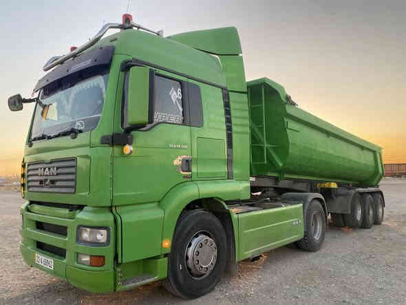 السلام عليكم مان للبيع موديل 2004فول مواصفات كير اوتماتيك ريتايدر هاف كير مكينه بريفان حجم المكينه 430 
بودي ماك نيسان موديل قديم سنويه وهزه كل شي جديد 
لل استفسار اكثر اتصل عل رقم 
***********احمد 
***********نوزادـ***********
