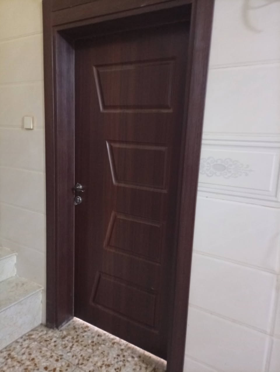 بيت للبيع الحر الصغير حي الزهراء 100متر طابق واحد 85....اتصال على رقم ***********
