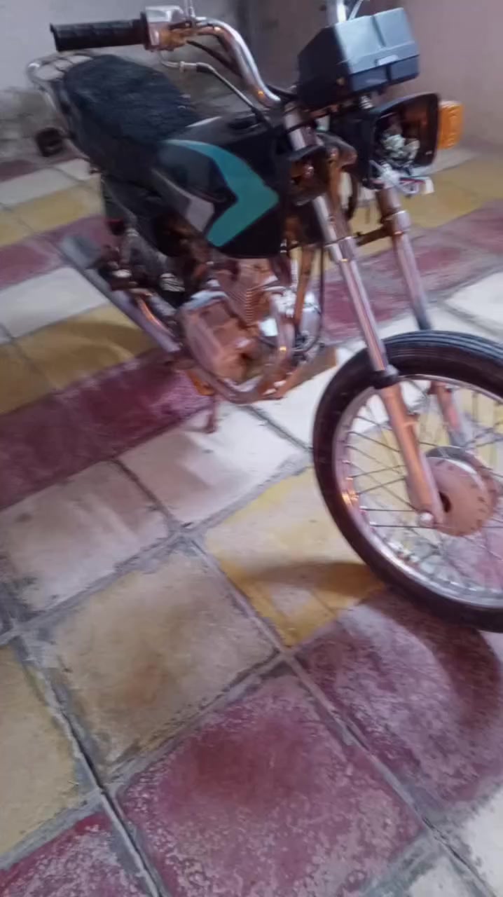 السلام عليكم شباب دراجه للبيع اوراق)***********
