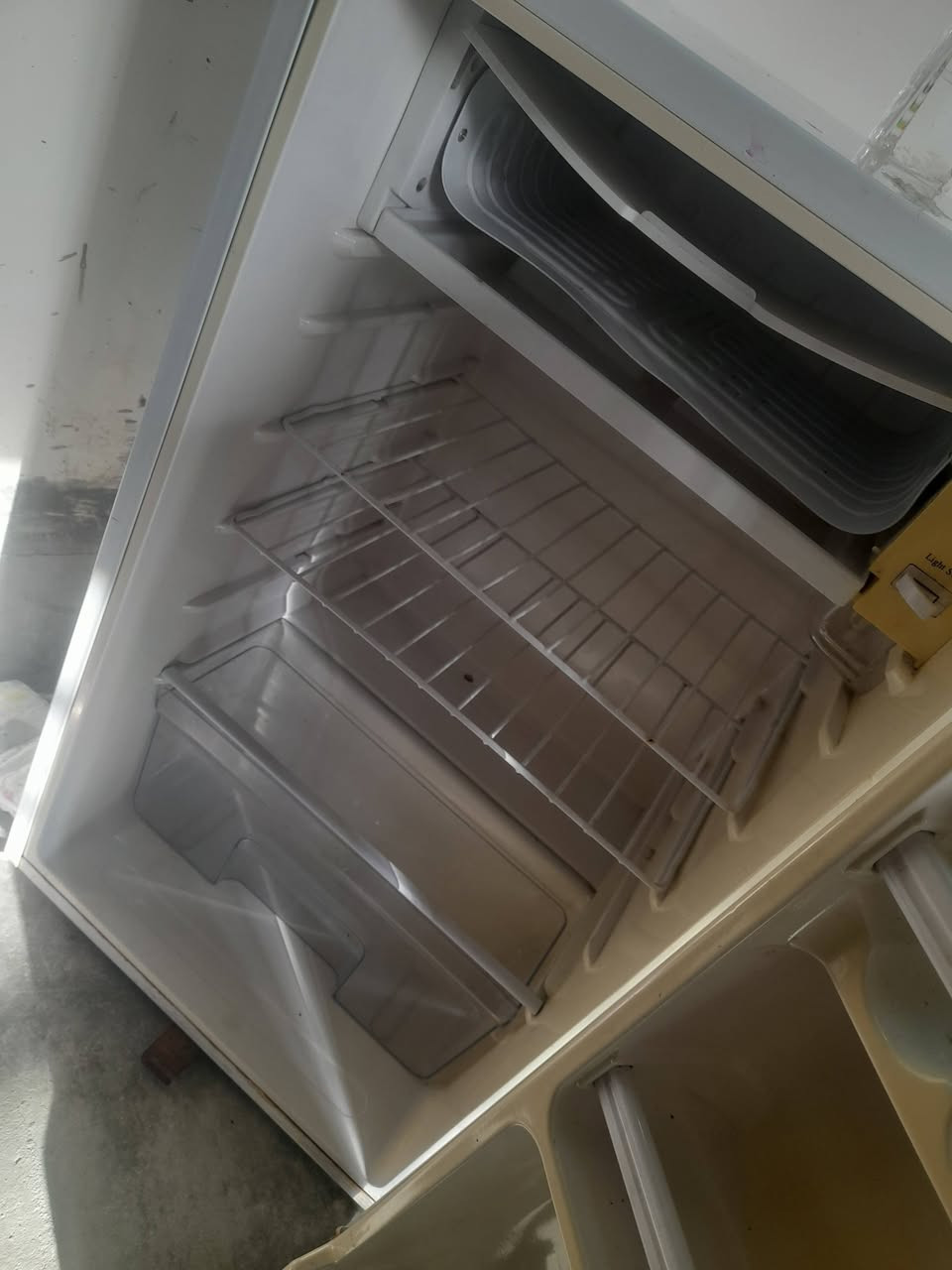 السلام عليكم ثلاجه للبيع حجم زغير شغاله


**إذا كنت صاحب هذا الإعلان وتريد حذفه لأي سبب، رجاءا أرسل رسالة إلى الدعم الفني**