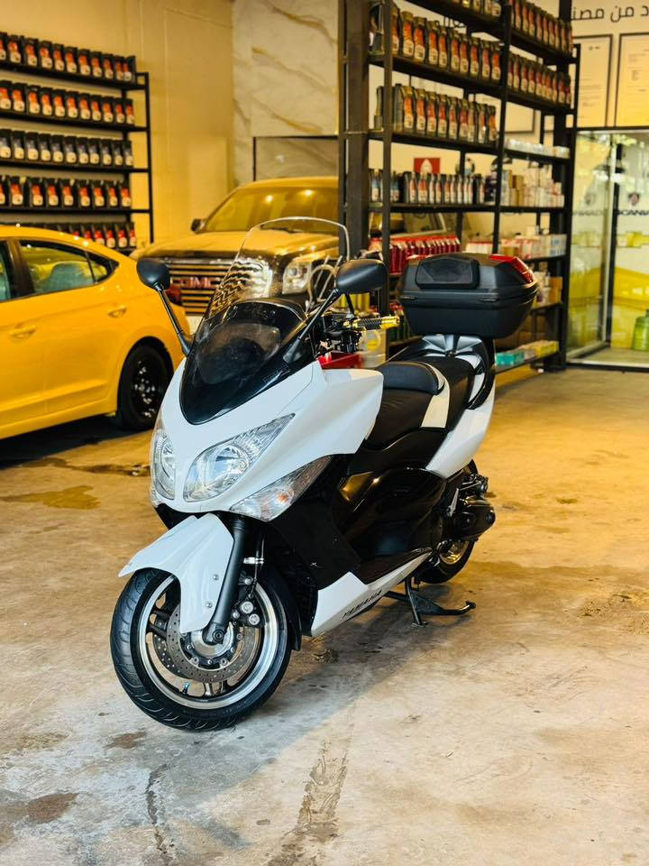 السلام عليكم تي ماكس 2011 للبيع
فئة 🌌 وايت ماكس لون ابيض 
نضافة 100/100 كفالة عامة 
ماشية 47 حقيقي 
مكاني السيدية 🌃
السعر 38 ورقة وبيها مجال 
***********
