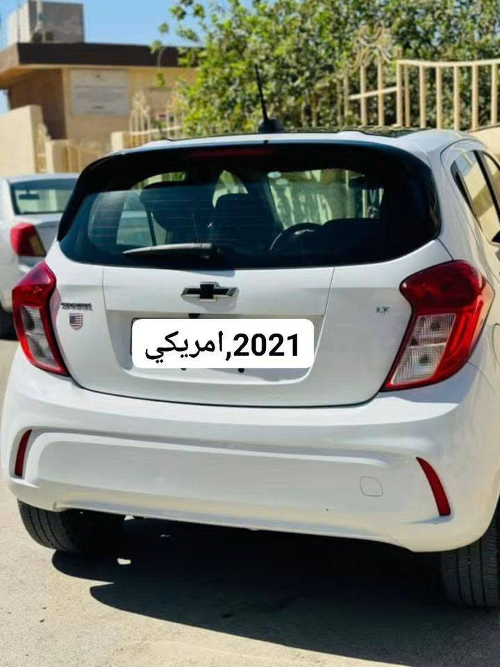 ♦️شوفرليت _ سبارك  2021
موصل الزهور 
➰ مواصفات ... لون ابيض .سقف اسود بلادي
شاشه لمس  _بلوتوث_واي فاي انترنت_ابل كار بلي_اندرويد اوتو_ Gps_ كامره خلفية دوارة مع الستيرن  _ مانع انزلاق _مخرج تايب سي و يو اس بي _ محرك ٤ سلندر 1400 اقتصادي __ماشيه 32 
للتواصل على الرقم 
***********
***********
