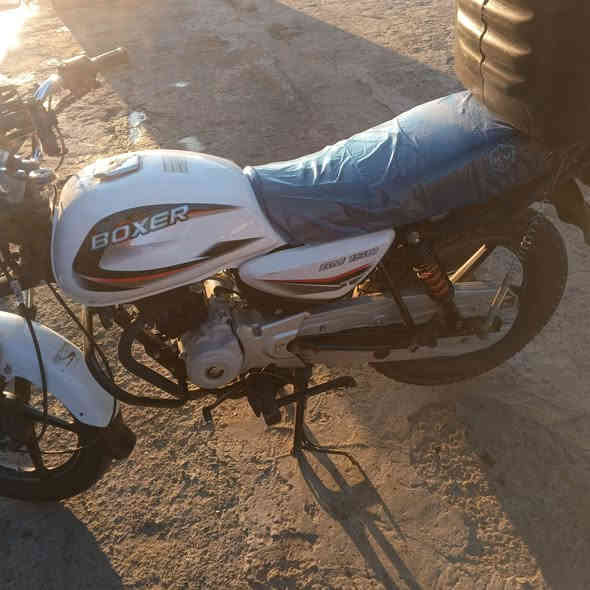 سلام عليكم بيعه سريعه دراجه نضيفه موديل 23 امبدل بيها بس واشر كازكيت وياردلها تبديل جواكيج فقط السعر مليونين وبيها مجال حك ابجيه
***********
