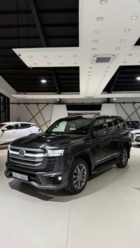 تويوتا لاندكروز G.X.R Limited خليجي وكاله ساز SAS الموديل 2023 اللون ر...