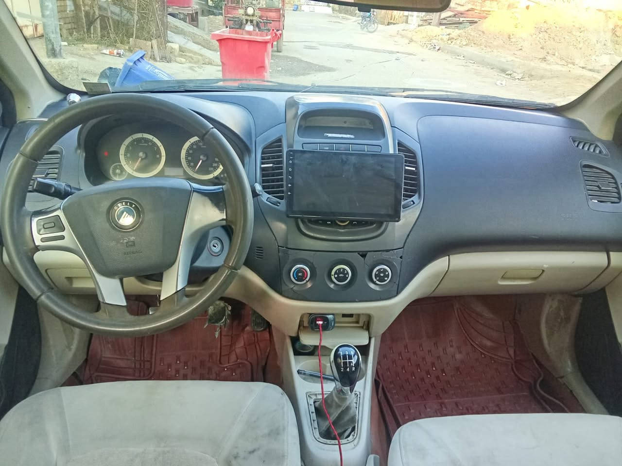 السلام عليكم
جيلي ام كلي موديل 2016

سياره جاهزه بيه فقط دخه خفيفه بل صندوك مسوايه ولباقي كله كفاله  مكينه وكير خير من الله لبلاد مالتها كشر مكفول فقط الصندوك تبريد تدفئه يخبل كلها وضع شركه  سياره الله شاهد انسه الصرف بنازين تخم تاير قبل 3 اشهر شادلها سياره جاهزه سياره مطولبه 600 غرامات هيئه 360

سنويه ساقطه 2023 هاي يستقطعن من المبلغ السياره راعيها يريد تحول شهر واحد تتحول ما يقبل اكثر سياره حره تحول باسمك ثاني يوم نوقصها فقط بك لايت مكسور واحد ويده راخليه فقط وين ميعجبك روح سياره جاهزه والله بعدها على وضع الشركه ما متعوبه من الدوام للبيت سعر السياره 35 قفل تقطع منها فلوس الي عليها انطيك اياهن بيدك بس الولد يريد تحويل العنوان ميسان قرب كراج الموحد 
***********
***********
