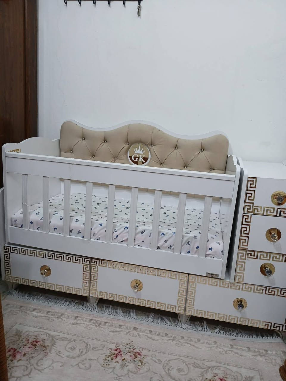 سلام عليكم جرباي اطفال نضيفه جدا مكاني بغداد جميله شارع العلوه هاتف ***********
