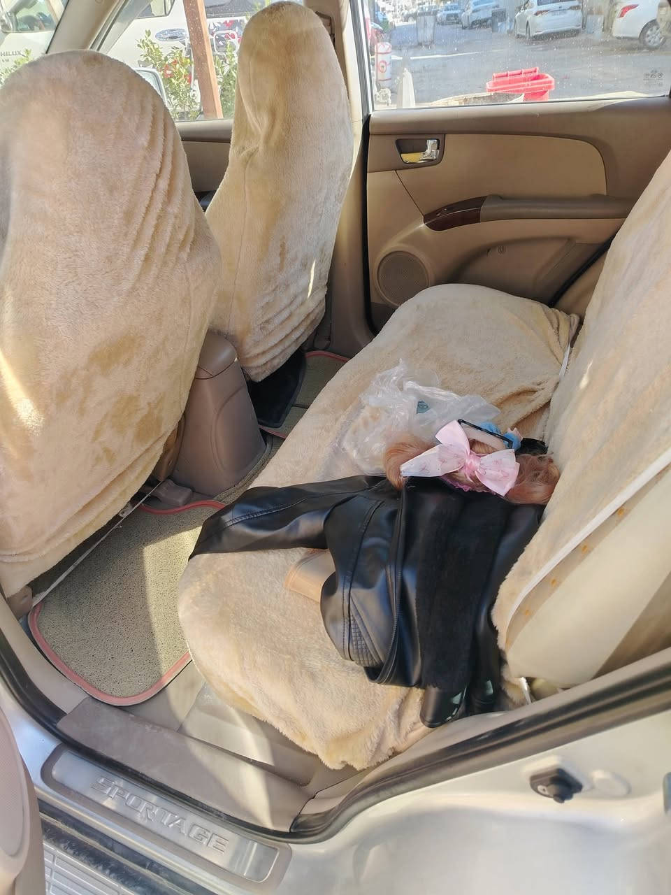 كيا سبورتج المقدس موديل 2009
المواصفات .......

تخم تاير جديد ياباني 

فتحه بالقماره سلايت شغاله 

تبريد شغال 

حداديه اماميه وخلفيه جديده

مثبت سرعه 

سياره مكفوله من الصبغ والكص 

كهربائيات شغاله 100٪

محرك 2000دوش 

رقم سياره نجف انكليزي 

للإستفسار ***********
مكان السياره ديوانيه ..مهناويه
