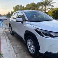 كورلا كروس 2024 ماشية 17 الف كيلو فوووول  _داخل جلد  _ كرسي كهرباء _4 ...