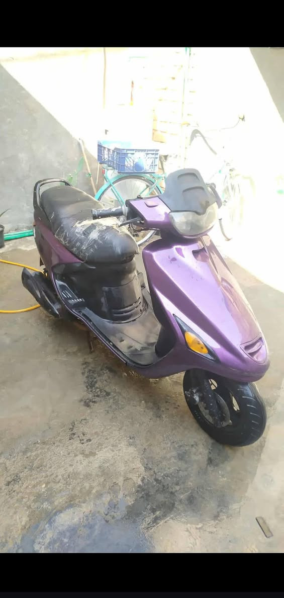 فراشة للبيع الدراجة نضيفة مال جناي تنكر سلف وتطلع كهربائية كلة شغالة سعره400 وبيها مجال مكان الدراجة حله ناحية الكفل رقم الهاتف ***********
