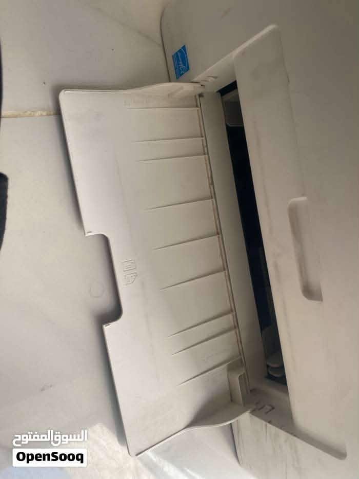 طابعة ليزر Xerox 3025 متعددة الوظائف (شبه جديدة - كرت لقطة).
طابعة، تصوير، سكانر، وفاكس، مع خاصية السحب التلقائي للأوراق (ADF) والواي فاي (Wi-Fi).

 الطابعة بحالة الوكالة تماماً، عداد الطباعة الكلي لها 461 ورقة فقط (مرفق صورة الفحص الذاتي للطابعة).

 محتاجة لحبر

 حبر تجاريها متوفر في السوق بكثرة بسعر رخيص جداً (8-12 دينار).

السعر :85 دينار


**إذا كنت صاحب هذا الإعلان وتريد حذفه لأي سبب، رجاءا أرسل رسالة إلى الدعم الفني**