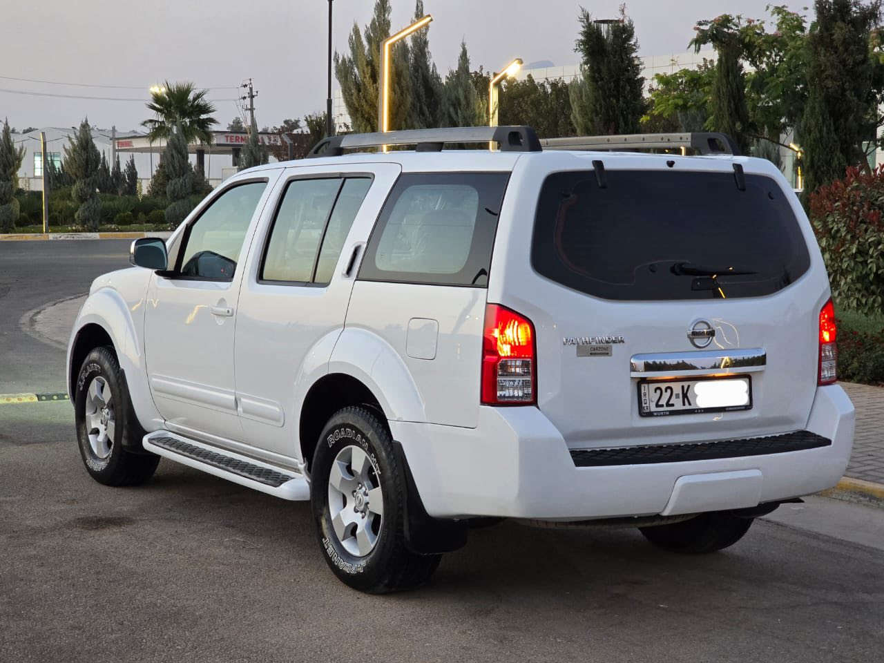 نيسان باثفندر موديل 2012 وارد خليجي مكفوله من ضربه والصبغ عدا الهلالات صبغ فور ويل ماشيه 180 الف گير و محرك مكفول مابيها اي نقص كلش نضيفه السعر 127 وبي مجال بسيط المكان ديالى خانقين ***********
