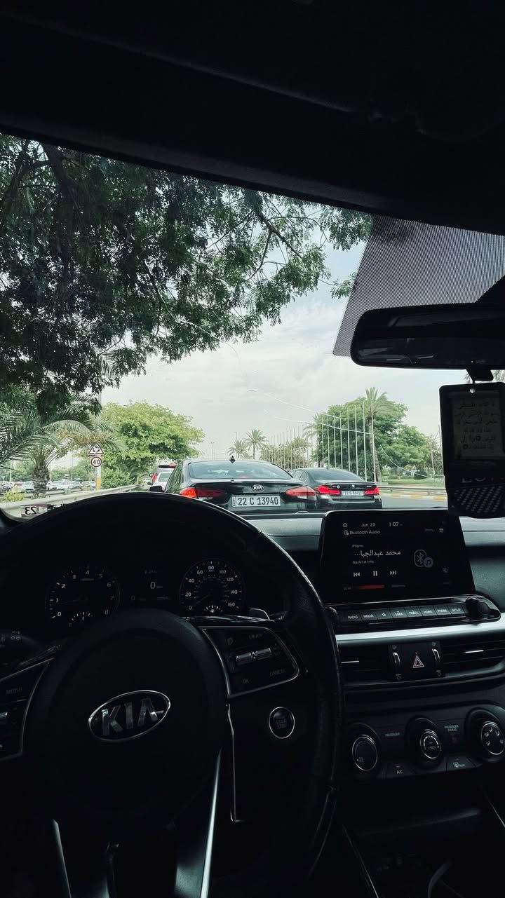 كيا فورتي 2021 ( GT ) أعلى فئة بالفورتي
محرك 1600 تيربو بقدرة حصانية 201 حصان 
الگير دبل كلچ ( DCT ) وليس cvt او at 
ماشية 48الف ميل تقريباً 
رقم سليمانية باسمي سنوية
لون فيلي
حادثها خشم البنيد معدل بارد وصبغ على كد التعديل والجاملغ بارد كلش قليل 
وهنا قبل فترة صار قدر وتعرضت لحادث الجاملخ الخلفي الايسر صار بي حار شبر تقريباً وانصبغ وقبغ الجنطة تبدل بواحد مطابق نفس اللون +القبق الاصلي موجود سيارة ليبل واحد عدا قبق صندوق  

المواصفات : 

بصمة تشغيل
دخول ذكي ( بصمة بالبابين الاماميات ) 
شاشه كبيره لمس ( كار بلاي - اندرويد اوتو ) 
كامره دوارة 
رادار امامي خلفي 
ثلاث انظمة قياده 
قيادة ذاتية 
تحديد مسار
فول تحكمات استيرن 
حساس اطارات 
ويل كروم اسود 
مانع انزلاق ABS
دبل اكزوز مع صوت رياضي 
رسالة ترحيب عند الاقتراب من السيارة 
الصندوق يفتح بمجرد الاقترب منه
اشاير بالمري 
لدات امامي خلفي 
منظومة الزينون ( لد ) بلادي مالتها
توقف ذاتي
قطعتين تبريد مركزي 
ختم GT على الكشن والدشبول والستيرن ( فقط نسخة الGT ) 
الكشنات جلد ومخمل
جان بيها الويل الرياضي قياسه 18 بس بسبب الطسات بدلته بويل قياس 17 موجود بالصور 

صورها موجودة بالمنشور وصور حادثها بأمريكا سعرها 140 بيها مجال للاستفسار *********** مكاني بغداد
