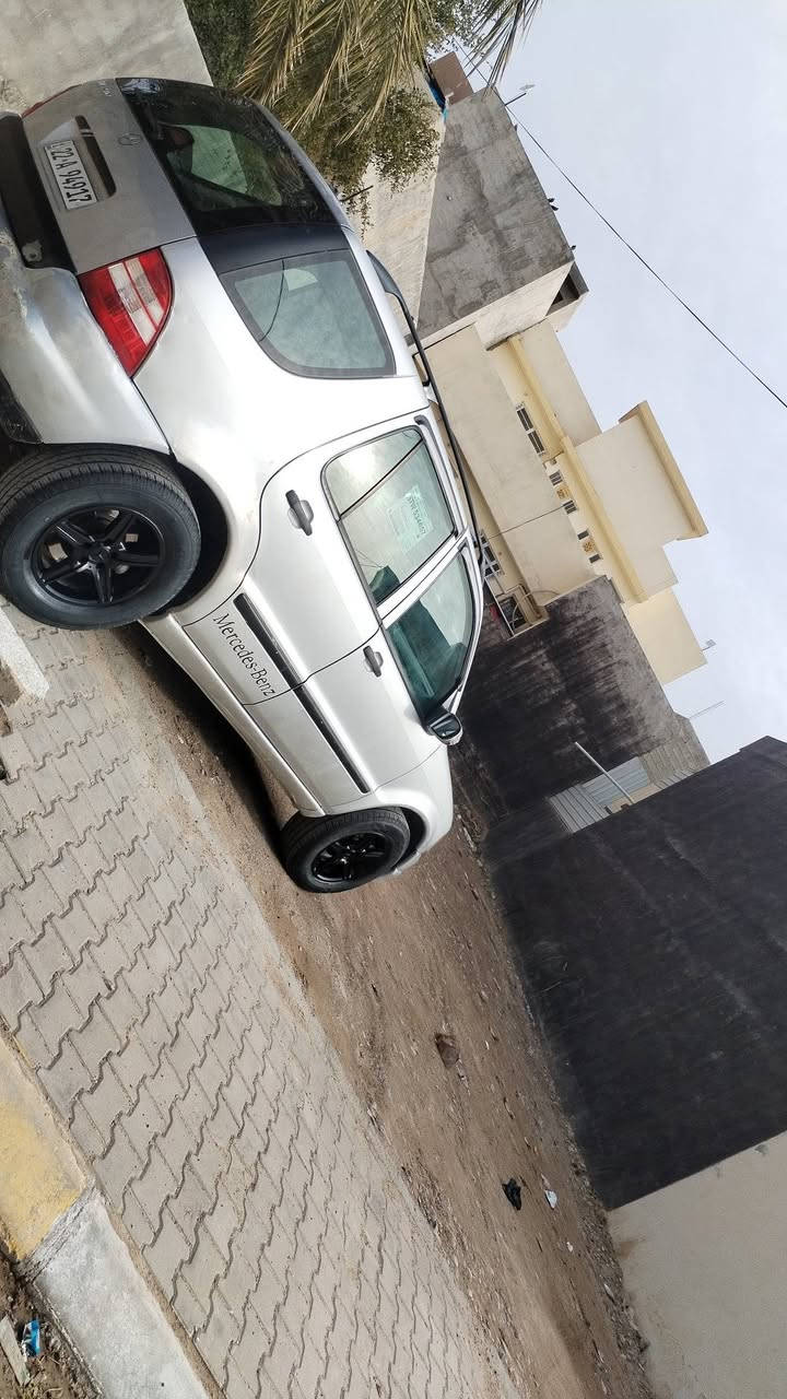 مارسيدس Ml2003 رقم أربيل جديد باسمي تبريد تدفئة شغال بدون ضربة او صبغ مكان ديالى السعر٦٨وبي مجال
***********
