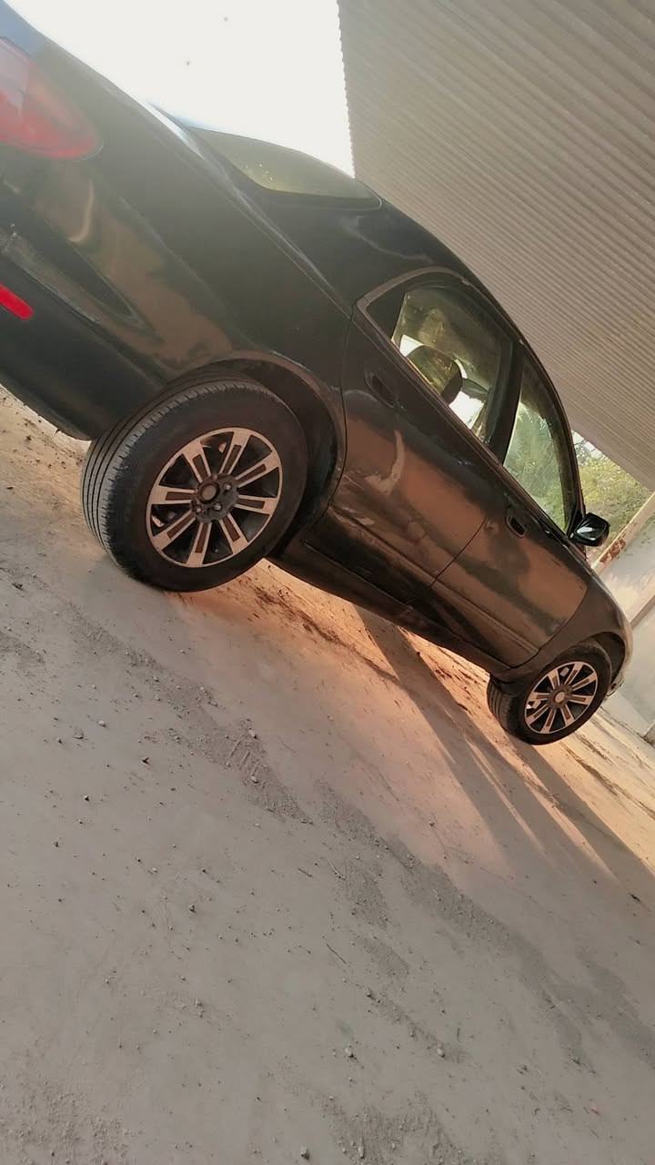 سلام عليكم شباب
سياره نوع ماصده موديل 2000
رقم ألماني مشروع وطني 
سياره كلش حلوه 
كير ومحرك مال كامري 
سياره تحكم كشنات كهربائية كله شغاله 
تبريد شغال سياره معنا الكلمه عارضة 35وبيه مجال مكان سياره بغداد الشعب سبع قصور 
رقم صاحب السياره
رقم بي واتساب
***********
اخوان اني مكلف بل نشر 
وما متواجد بل فيس
