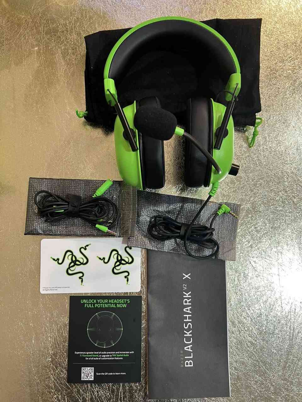 RAZER   BLACKSHARK v2X
سماعه جديدا ما بيها ولا شي للبيع 
سعر 40 
توصيل 3000 كل العراق


**إذا كنت صاحب هذا الإعلان وتريد حذفه لأي سبب، رجاءا أرسل رسالة إلى الدعم الفني**