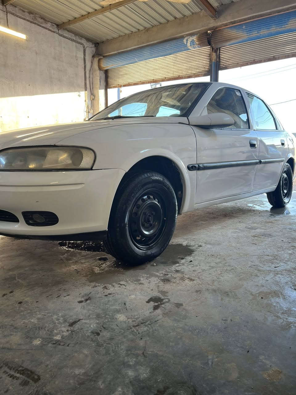 أوبل فكترة Bموديل 96بيهة اربع قطع صبغ سيارة حلوة لبادية كهربائيات مكينة كير صدر جديد مكينة دوش مو بخاخ بيهة ملاحضات بسيطة رقم تليفون ***********
