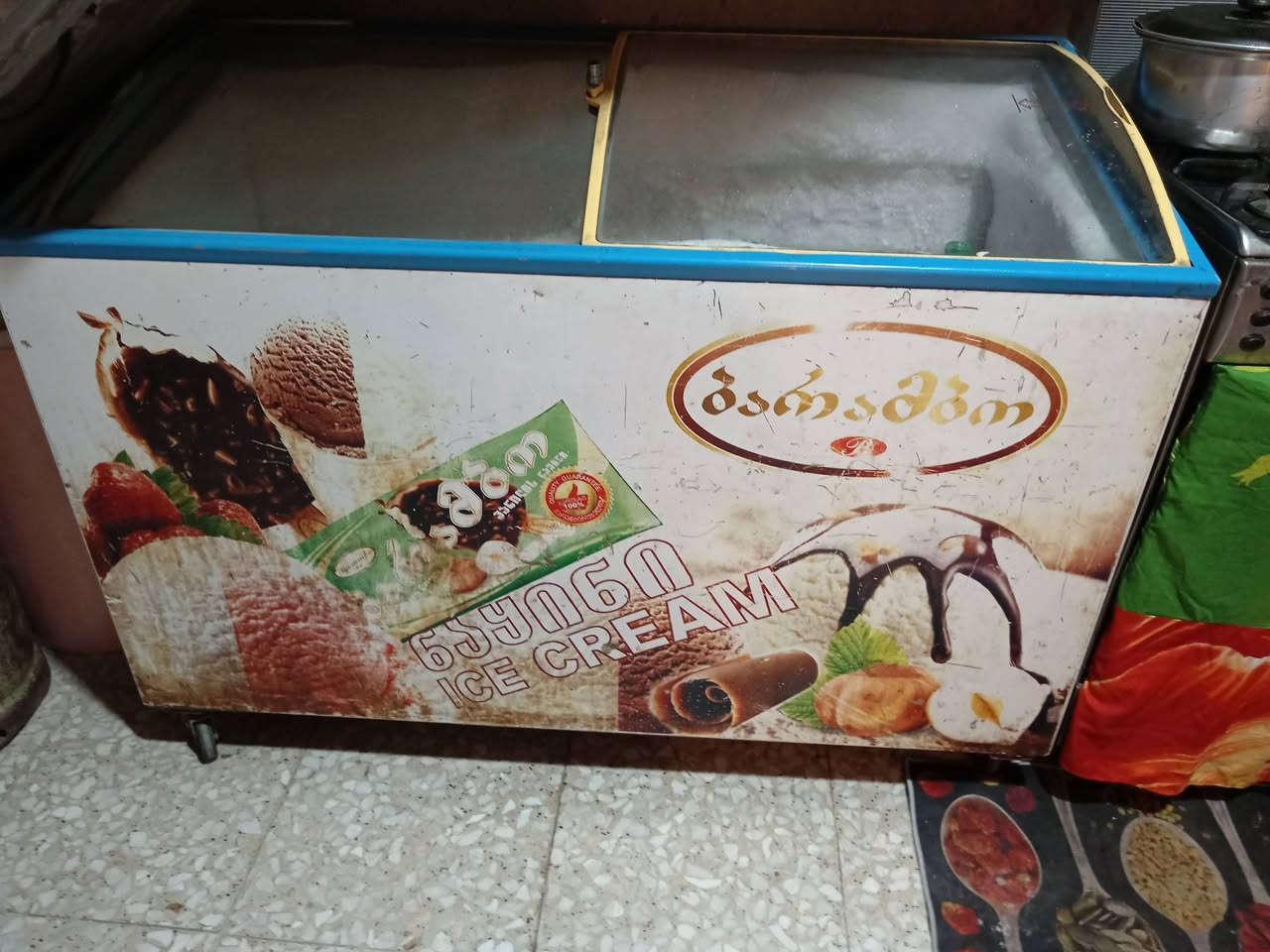 مجمده شغاله نضيفه للبيع مكاني الشعله شارع ستين ***********
