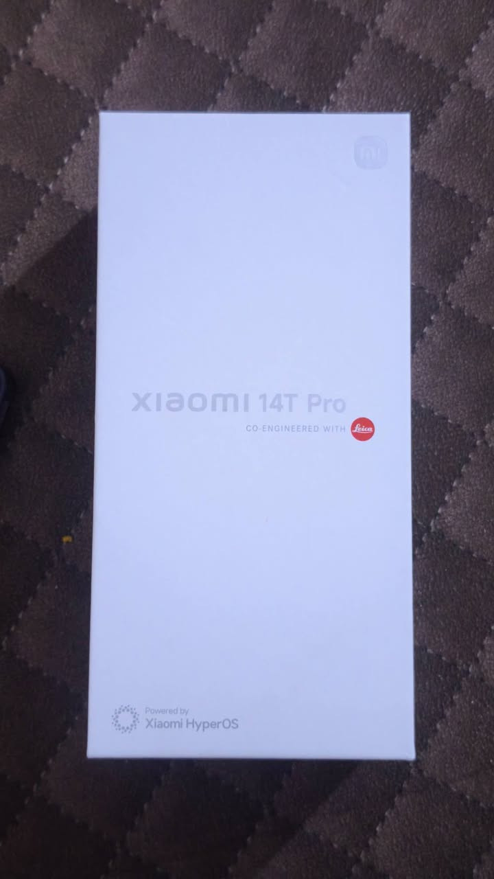 للبيع: الوحش Xiaomi 14T Pro (مستخدم استخدام راقي)

جهاز متكامل يجمع بين قوة الأداء وكاميرات لايكا الشهيرة، مثالي للألعاب والتصوير الاحترافي.

 أهم المواصفات والمميزات:

الذاكرة والتخزين: 512 جيجابايت (مساحة عملاقة لكل ملفاتك) مع 12 جيجا رام (+ خيار توسعة الرام).

المعالج: Dimensity 9300+ (أقوى معالجات الفئة الرائدة، أداء صاروخي في ببجي والألعاب الثقيلة).

الشاشة: CrystalRes AMOLED بتردد 144Hz وسطوع خيالي يصل لـ 4000 nits (وضوح تام تحت الشمس).

الكاميرات: نظام تصوير Leica الاحترافي، عدسة رئيسية Summilux بدقة 50 ميجابكسل (تصوير ليلي سينمائي وعزل رهيب).

الشحن والبطارية: بطارية 5000mAh تدعم الشحن السريع بقوة 120 واط (يشحن بلمح البصر) مع دعم الشحن اللاسلكي بقوة 120 واط.

المتانة: مقاوم للماء والغبار بمعيار IP68.

✅ حالة الجهاز:

الذاكرة: 512GB.

النظافة: (اخو الجديد 100/100: نظيف جداً

 (مع كامل ملحقاته).

💰 السعر المطلوب: (700)وبي مجال ومستعجل على بيعته

📞 للتواصل: (***********).
