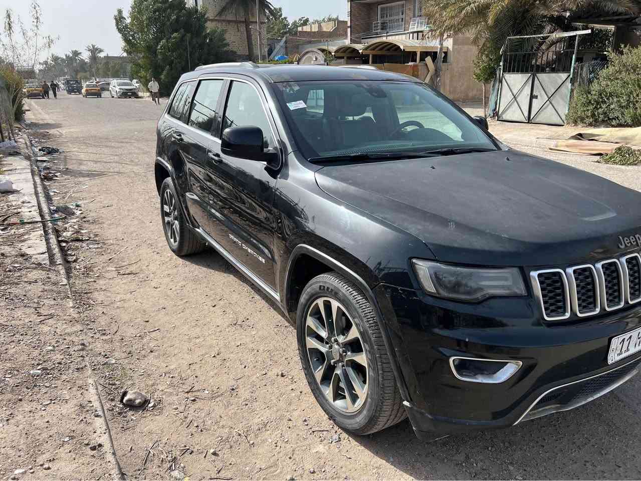 جيب لاريدو موديل 2017 موصفات 
بصمة 
شاشة 
كامرة 
كشنات جالد 
كشنات كهرباء 
تحكمات ستيرن 
مانع نزلاق 
حساسات خلفي 
صبغ جملغ وبنيد رايدهة 187 وبيهة مجال الطيبين وأي ستفسار نتصال علة هذة رقم *********** مكلف بل نشر بغداد, العراق
