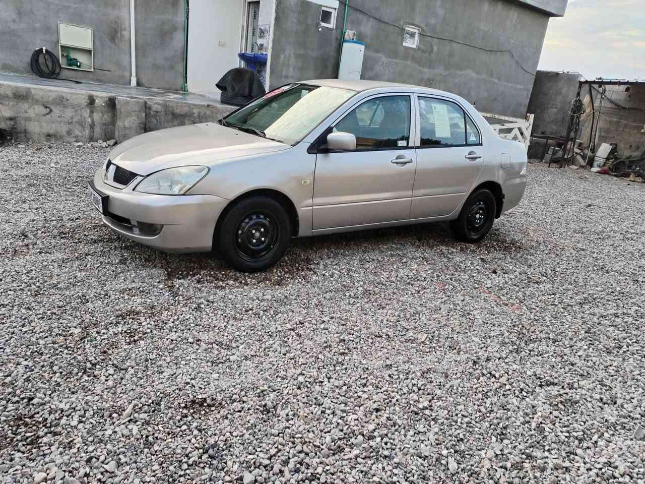 سلام عليكم لانسر 2010 رقم كربلاء حرة تحويل مشروع وطني سنوية 29 تنتهي مكينة 1600 بدون صرف وبخار بدون ضربة سيارة صبغ حزام جمالية ستفسار ***********) (*********** سعر 73 وبيهة مجال سيارة كاملة مابيهة اي نقص سيارة احلة من صور مكان سيارة ديالئ
