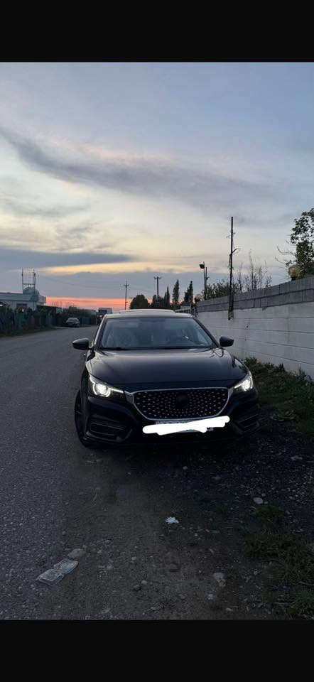 السلام عليكم اخوان mg 6 موديل 2022 للبيع فول مواصفات تروفي black edition سيارة كلين تايتل ماشية 88 الف كيلو دواخل السيارة جلد احمر فول نظافة السيارة مابيها أي نقص شرط تبريد وكهربائيات كلها شغالة سيارة مال جناي ما تعبانة  ولا شويه والسيارة  full led للتواصل واتساب او اسيا مكاني كركوك ***********
