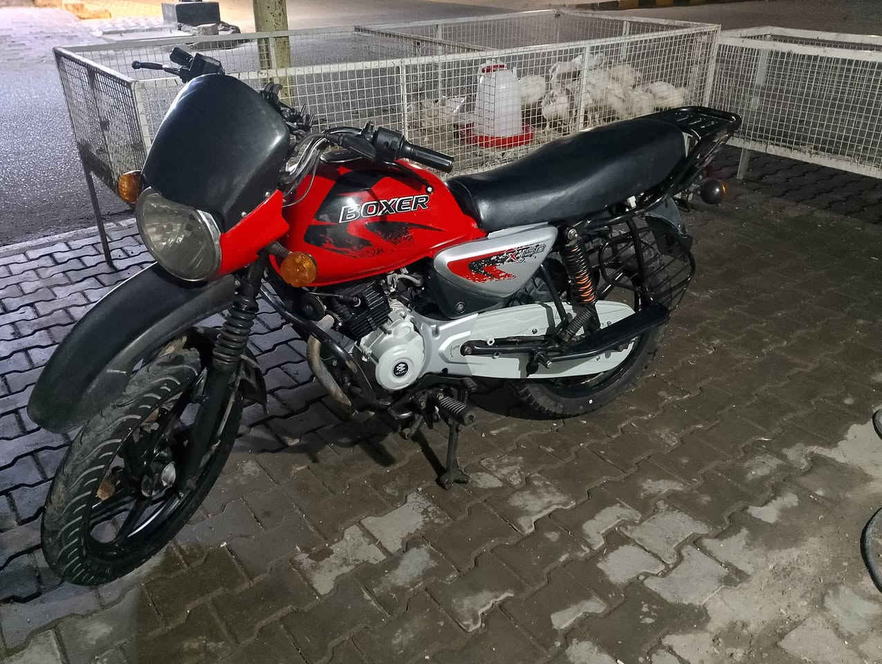 سلام عليكم بوكسر للبيع موديل 23 مكان ميسان دور النفط سعر 1300,,,,,,,مليون و 300وبيها مجال قليل خابر وتدلل ***********.                    ‏‪
