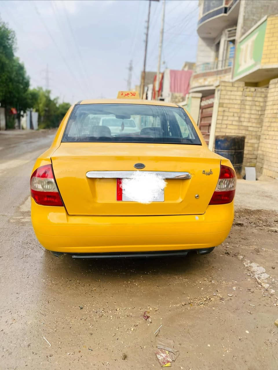 السلام عليكم طيبه موديل 2015 مصفره هيئه وغرامات سنويه لسنه ال2028 نضيفه مثل ماواضح بالصوره لسعر 33 وبيه مجال بسيط للاستفسار *********** مكاني الدوره شارع 60
