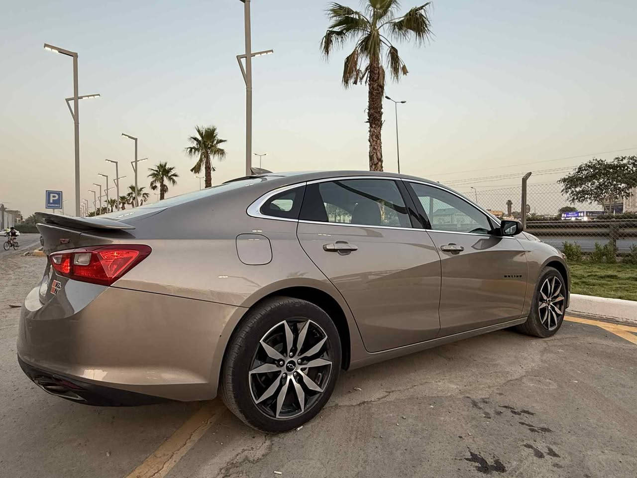 ماليبو 22 Rs
ماشيه 50km
سياره بسمي رقم اربيل 
رقم الهاتف ***********
