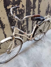 بايسكل ياباني حجم27 مال باله السعر50الف وبي مجال بسيط 07735512737