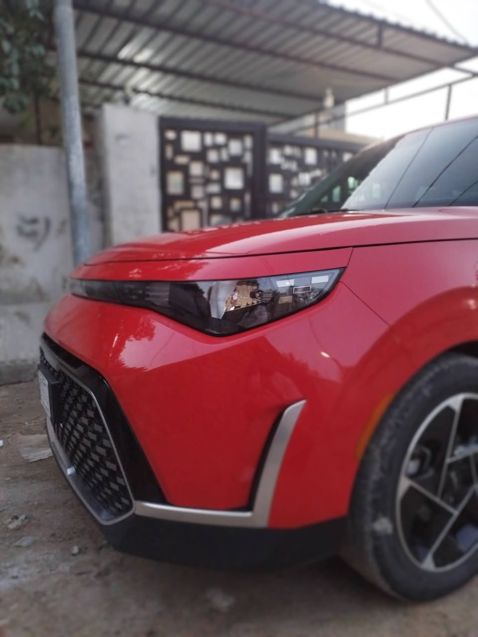 KIA SOUL 2024 EX
السياره مكفوله كفاله عامه عدا فعصه صغيره بالتكمه راجعه بارد بدون صبغ
بدون صبغ بدون ارباك بدون تبديل
مواصفاته :-
-شاشة كبيره لمس مع خرائط مع نظام كار بلي تدعم
رادارات امامي خلفي وجوانب + توقف ذاتي امامي خلفي
تنبيهات امامي خلفي جانبي
-دواخل بيانو بلاك
-شاشة عداد ديجيتال
-جام أوتو
مري جوانب تدفئه
كامره دواره مع تسجيل مع بقاء كامره مشتغله بشاشه
-لايت لد
بك لايت لد
-ويل 17
-تدفئة كشنات سائق وصدر مع جوانب مري
-درايڤ مود (sport + normal)
-تحديد مسار + مثبت سرعه
-نظام اطفاء عند التوقف
نقطه عمياء
سلايت بنراما
بصمه ابواب
بصمه تشغيل
تشغيل عن بعد
قياده ذاتيه اليا
واير لست
usp
منفذ شحن سريع امامي خلفي
ماشيه51 ميل
رقم فحص موقت دخول جديد ماماشيه بالعراق
مكان حله سعر جدا مناسب 155 اخوان سياره فئه Ex وناشرها بسعر العاديه
***********
