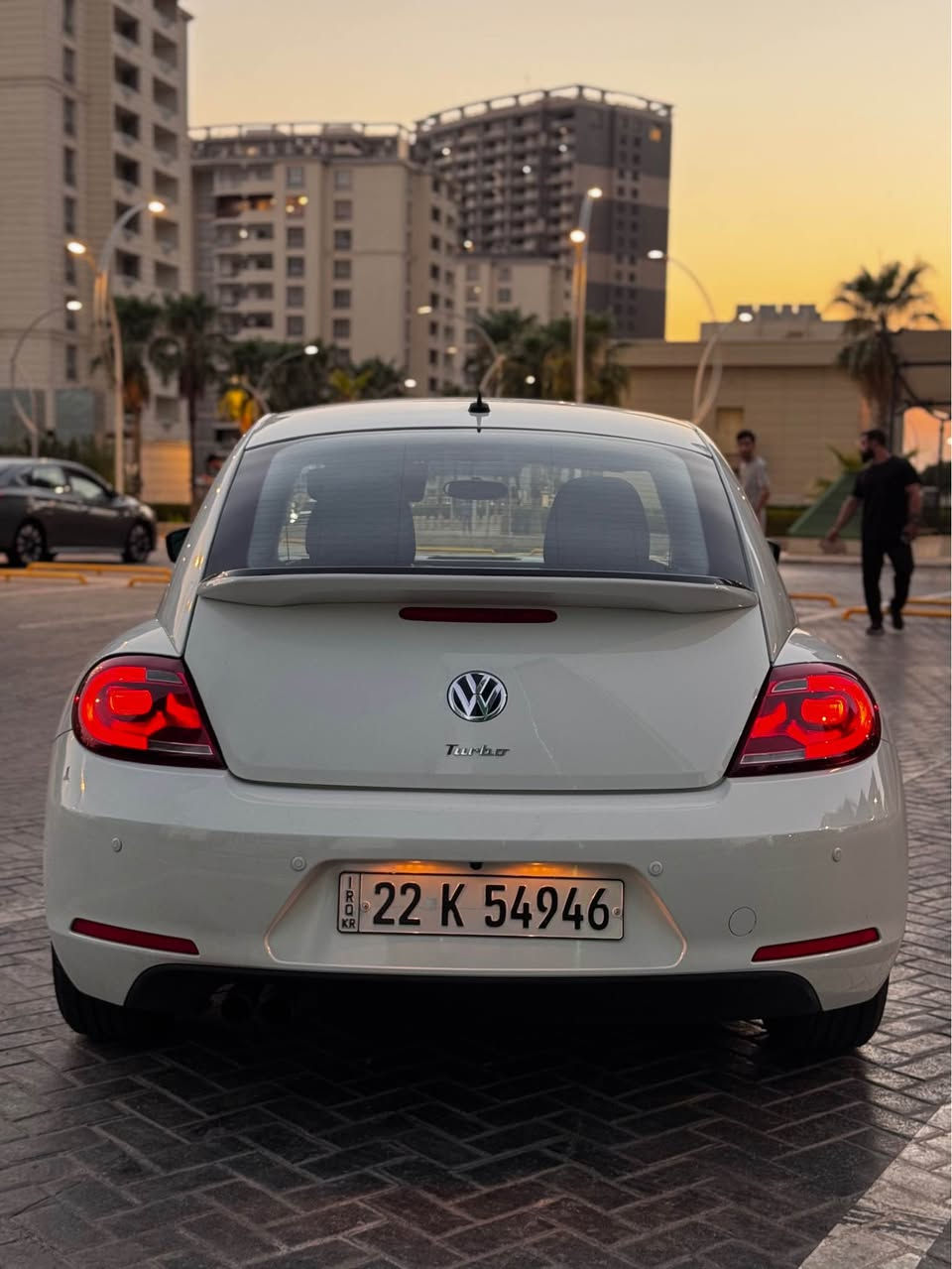 Vw beetle 2018 SE 
سەیارەکی جوان و تازە
تەنهە ٢ پارچەی سبوخە 
پێ شو پشتی کەپسە 
بێ ناو بێ ئیرباگە 
مەکینە گێری بەشەرت مەکینە کرایتەوە 
تەنها 70 هەزار مایل رۆیشتووە 
نرخی 97 وەقە قفل بێ محامەلە 
شوێن هەولێر 
واتساب *********** أربيل, العراق
