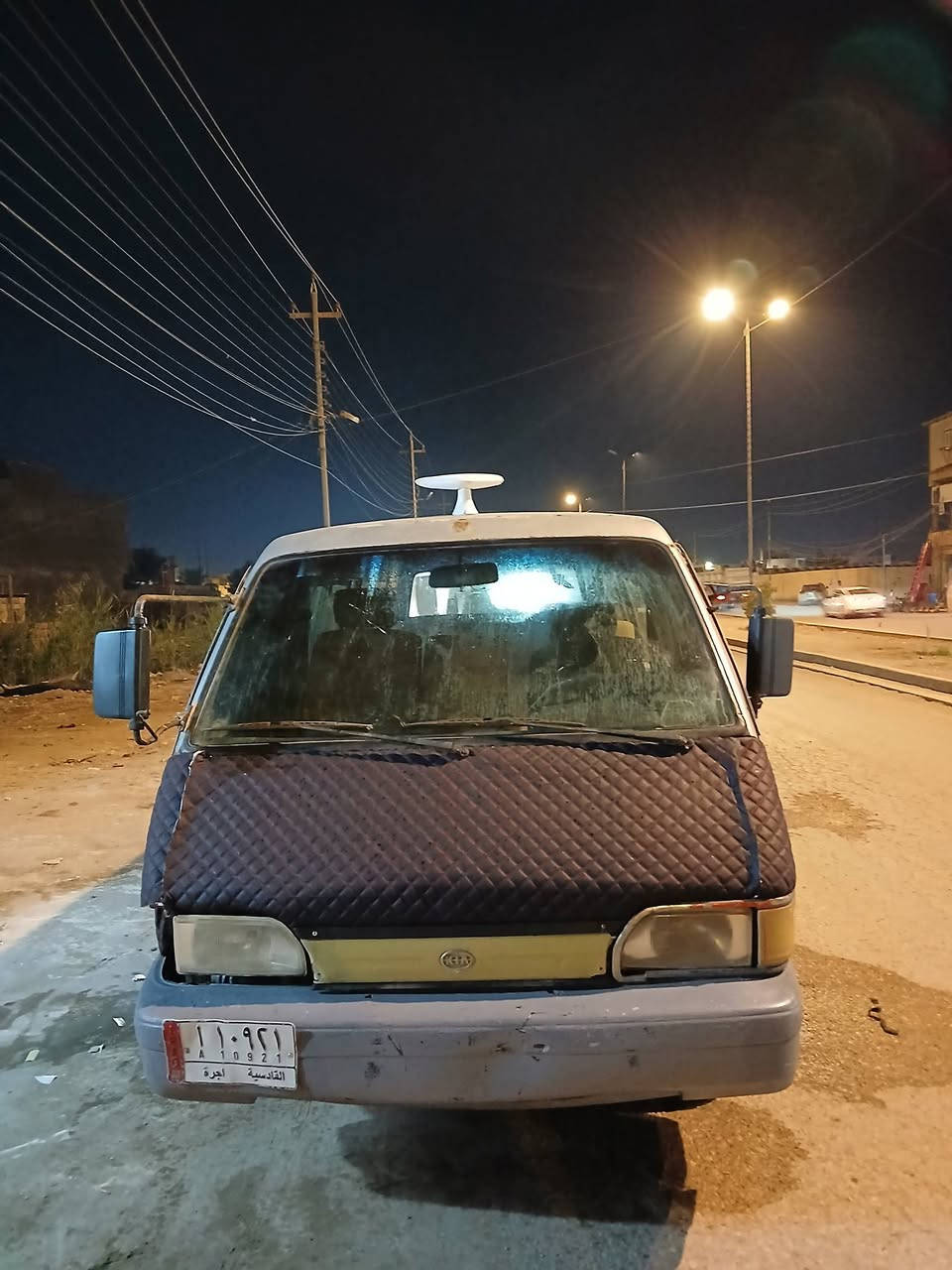 سلام عليكم كيا بستا للبيع موديل 93 رقم ألماني راعيها ميت اهله موجودين مكينه كير اكسل كفاله شواصي كفاله باور شغال دوشمه حلوه حداديه جديده تايرات زينه بس حجل عوزه ترتيب ابيع هل موجود مكاني بابل القاسم رقم *********** السعر 18 او بيها مجال
