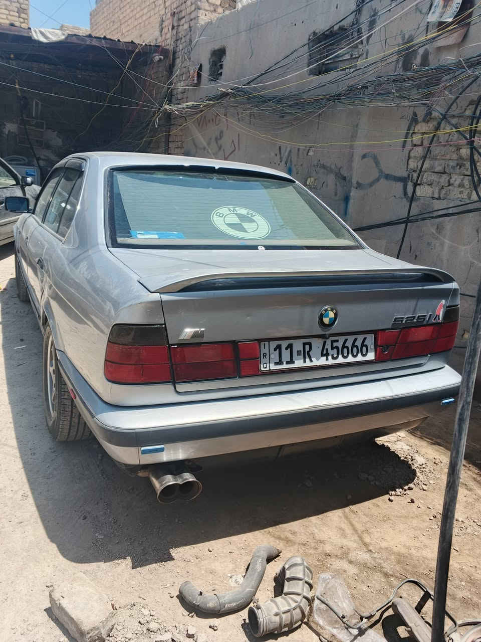بي ام دبليو مسكر موديل 95 سياره جديده حته صبق بلاد اي نقص مابيهه مراوس بدوج.    ***********
