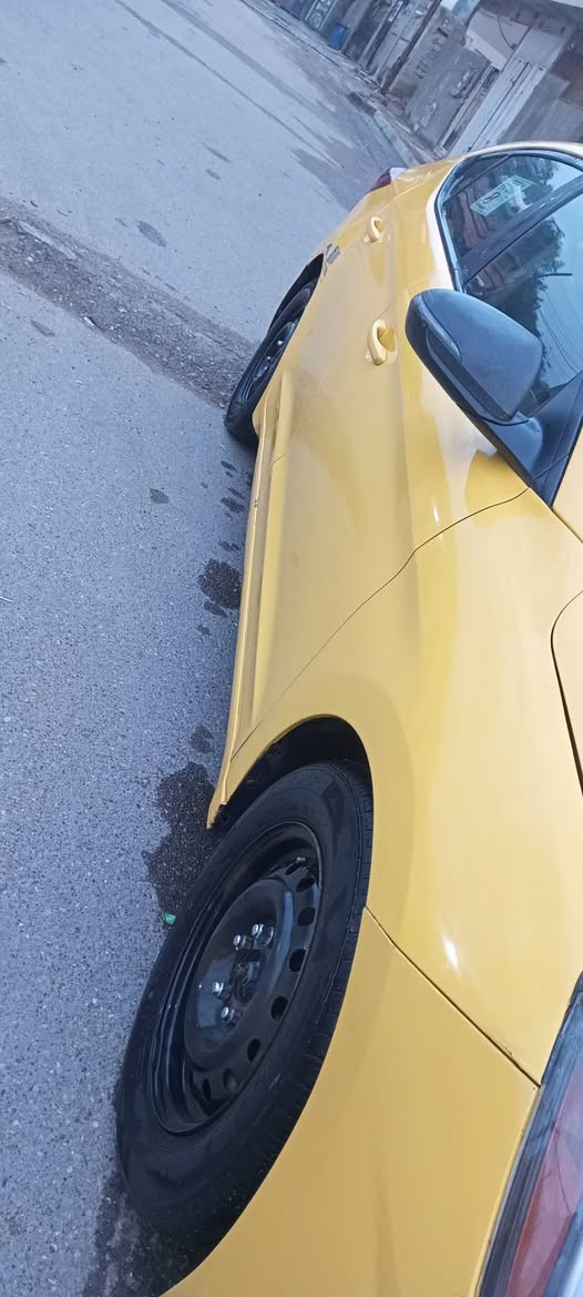 السلام عليكم 
النترا موديل 2020
مكينه 2000
كير AT
فول بصمه فتحه شاشه كامره 
اشاير بل مري
حادثها باب مبدل فقط
بسمي سنويه وهيئة مصفره 
جاهزه 
العنوان بغداد السعر 125
***********
