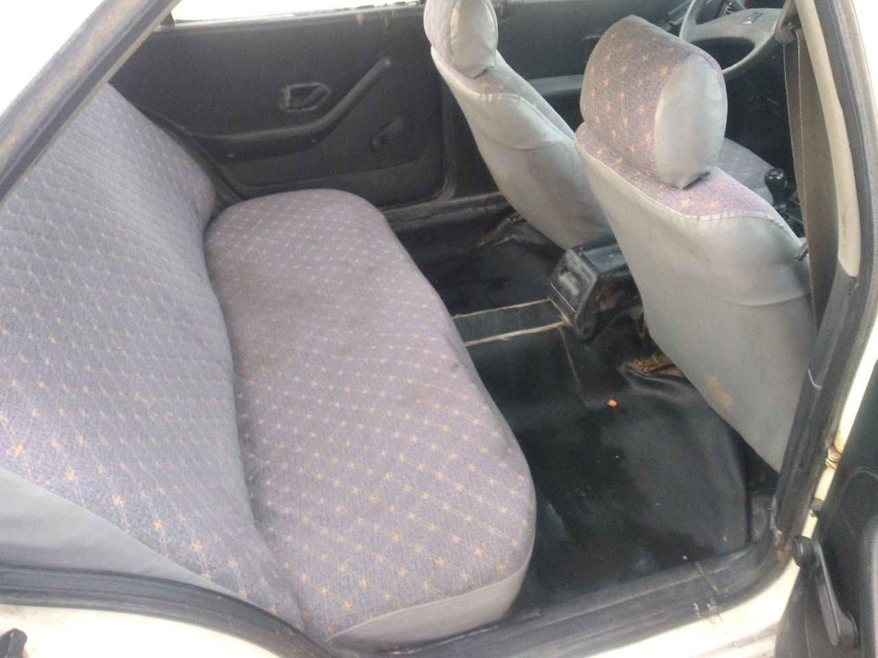 السلام عليكم للبيع سياره بيجو رواء مديل ٢٠١٠ سنويه عظم مالكهه بل شاميه تحويل مباشر محرك اوكير حاويه جدد حداديه جديده تخم تأير جدد كهربائيات شغاله تبريد ثلج جاهزه السياره السعر ١٧ورقه العنوان دوانيه قضاء الشاميه التواصل اتصل ***********
